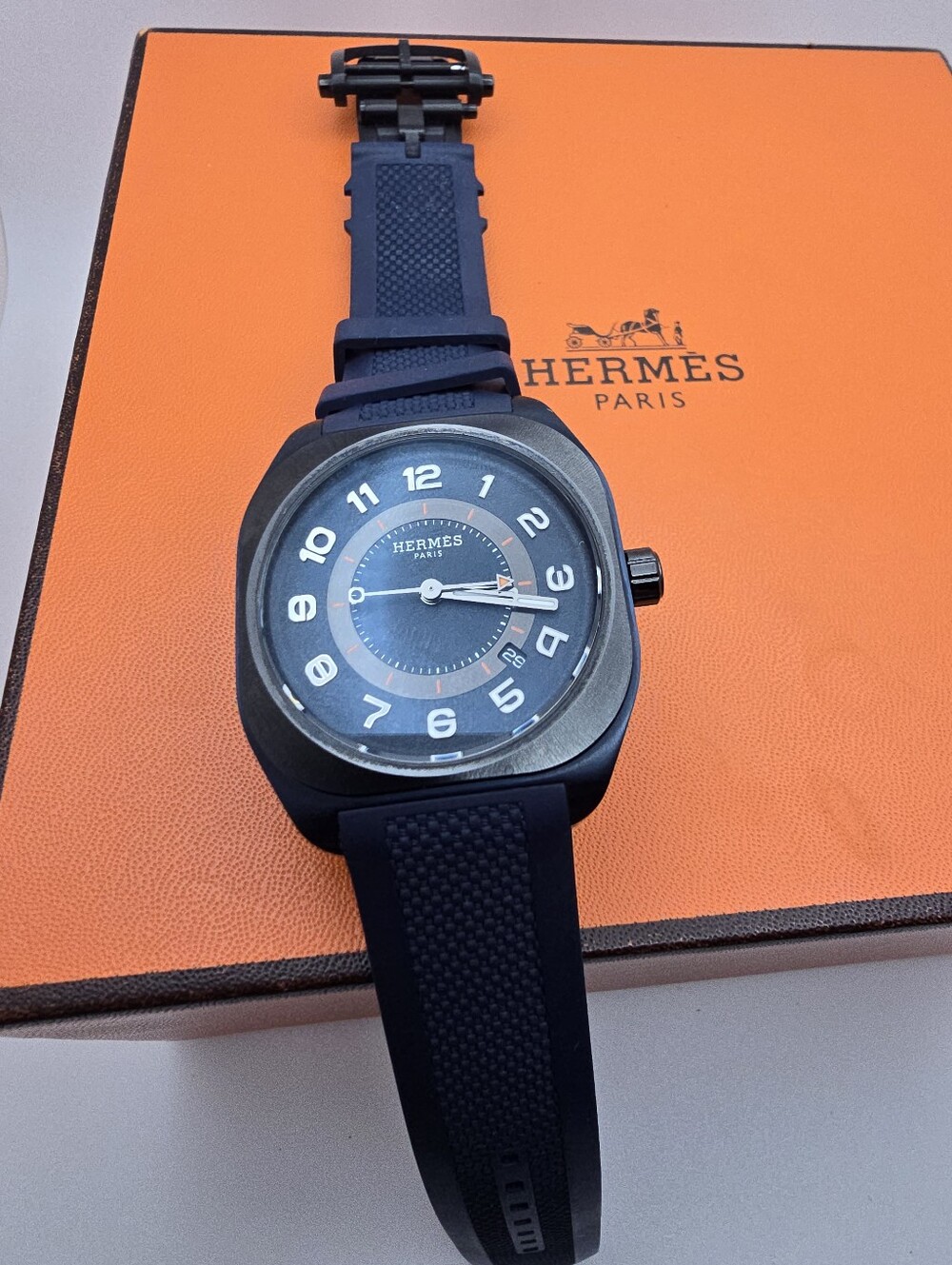 $7600 HERMES H08 Automatic SP1.744 Titanium / Rubber Blue Dial Watch box receipt